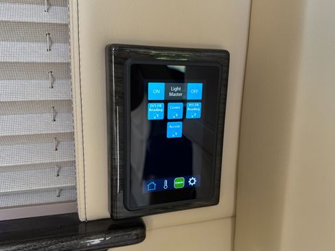 Used 2019 Mercedes-Benz Sprinter 170 image 48