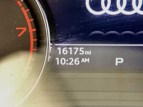 Used 2023 Audi Q5 2.0T Premium w/ Convenience Package AWD/4WD image 19