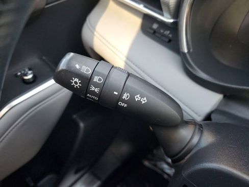 Used 2023 Toyota Highlander Platinum image 24