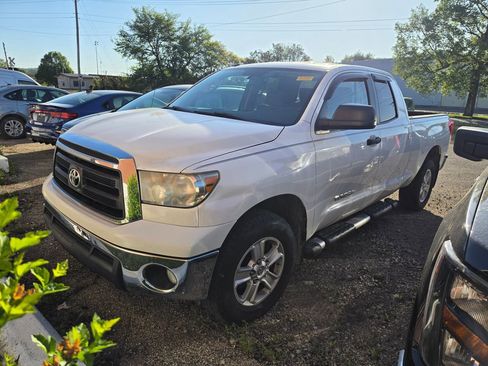 Used 2012 Toyota Tundra 4x4 Double Cab w/ Tow Pkg image 1
