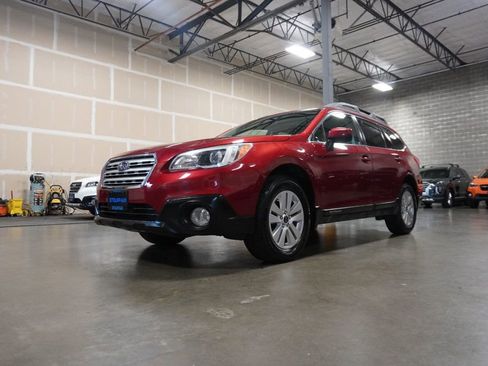 Used 2017 Subaru Outback 2.5i Premium w/ Popular Package #1 image 2