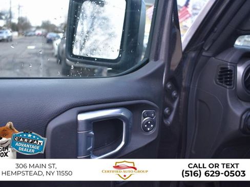 Used 2022 Jeep Gladiator Sport image 14