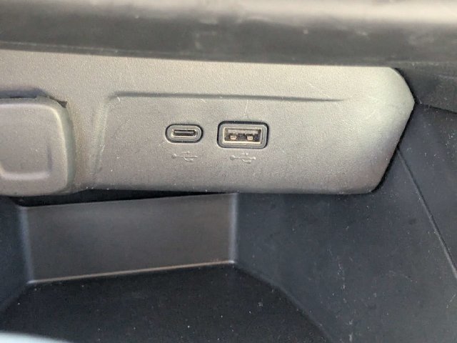 Used 2024 Chevrolet Trax RS w/ Driver Confidence Package FWD image 21