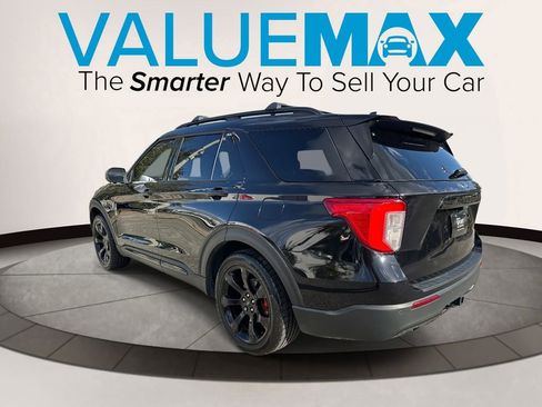 Used 2021 Ford Explorer XLT w/ Equipment Group 202A image 5