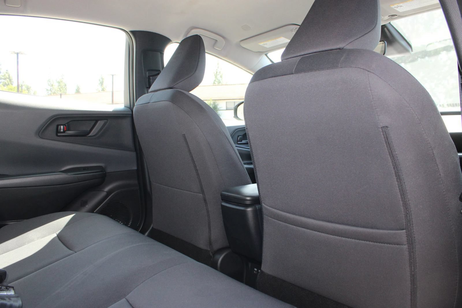 Used 2025 Toyota Prius LE FWD image 45