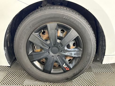 Used 2019 Hyundai Elantra SE FWD image 35