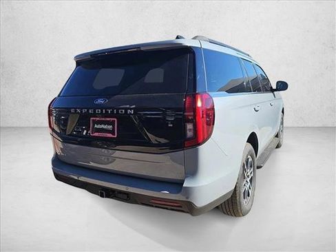 New 2026 Ford Expedition Active image 5