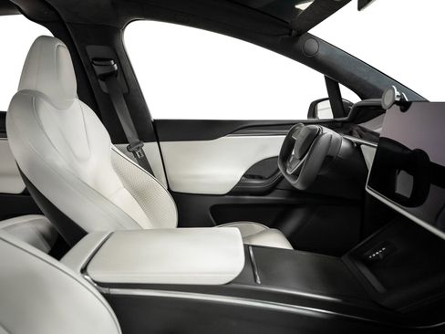 Used 2023 Tesla Model X Plaid image 54