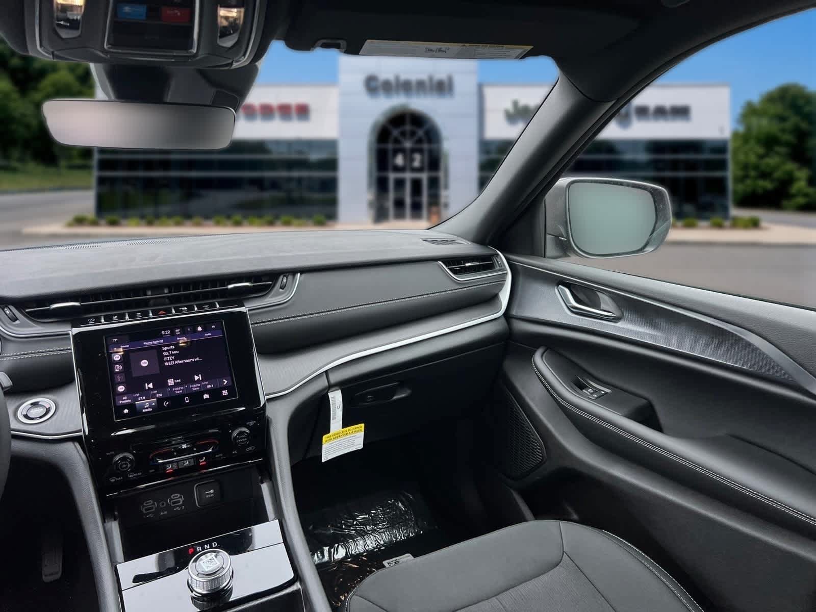 New 2026 Jeep Grand Cherokee Laredo AWD/4WD image 36