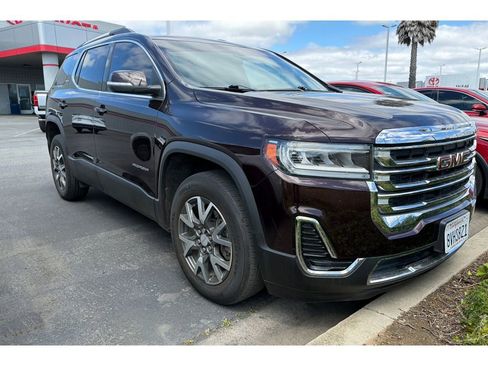 Used 2021 GMC Acadia SLE w/ Driver Convenience Package FWD image 2