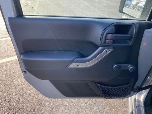 Used 2015 Jeep Wrangler Sport image 13
