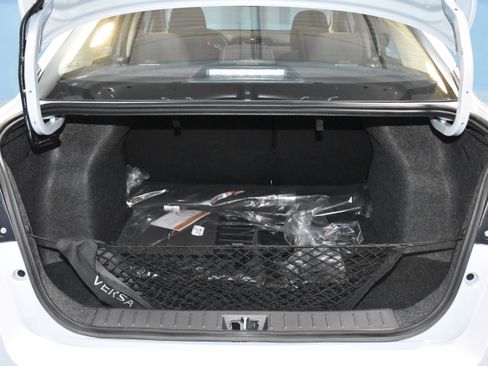 New 2025 Nissan Versa SR w/ Trunk Package image 24