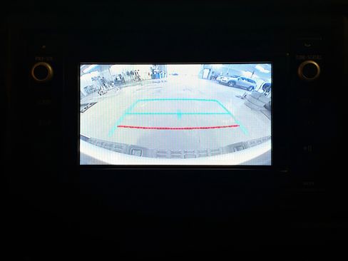 Used 2019 Toyota Tacoma SR image 21