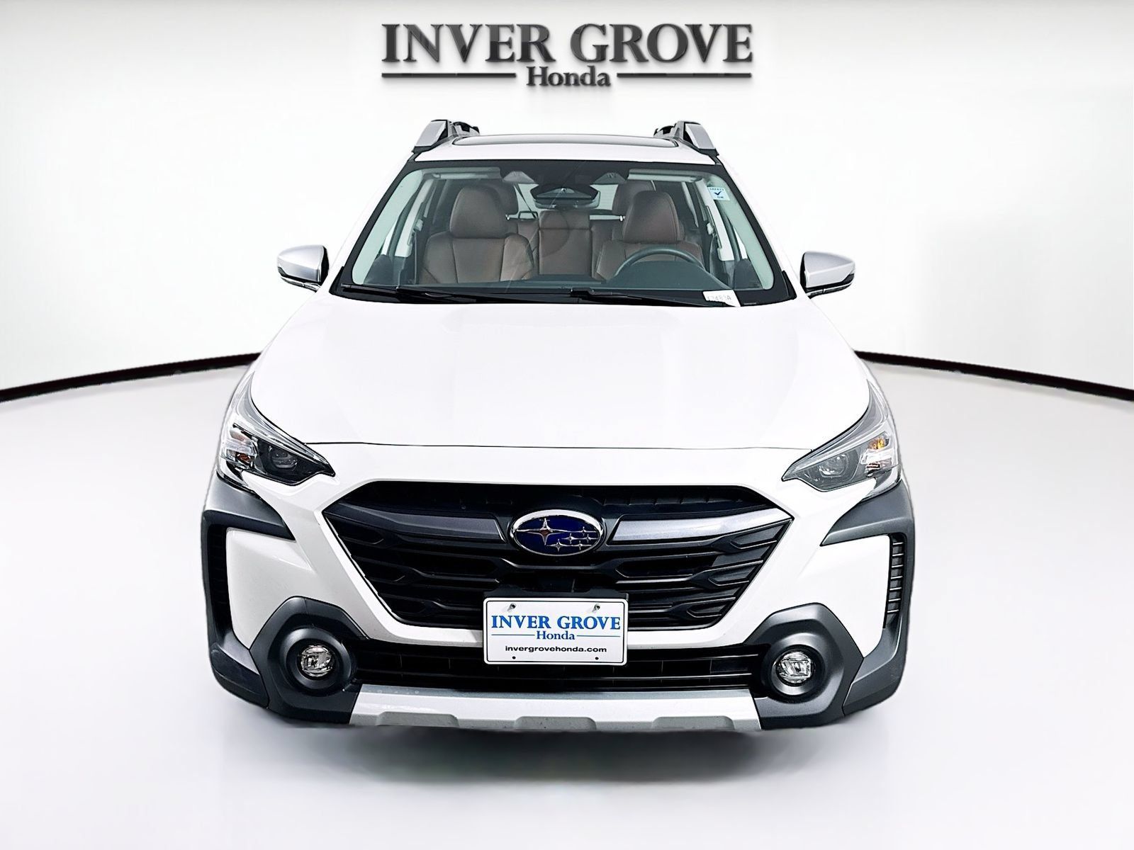 Used 2024 Subaru Outback Touring AWD/4WD image 2