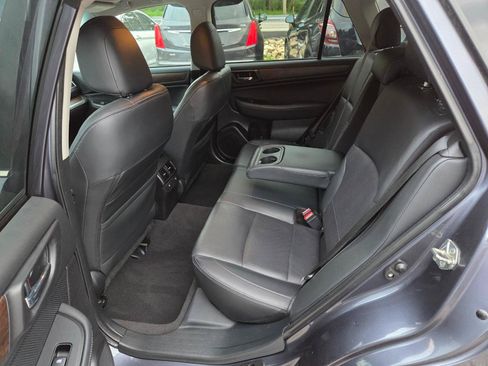 Used 2017 Subaru Outback 2.5i Limited AWD/4WD image 16