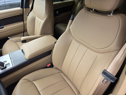 New 2026 Land Rover Range Rover SE image 11