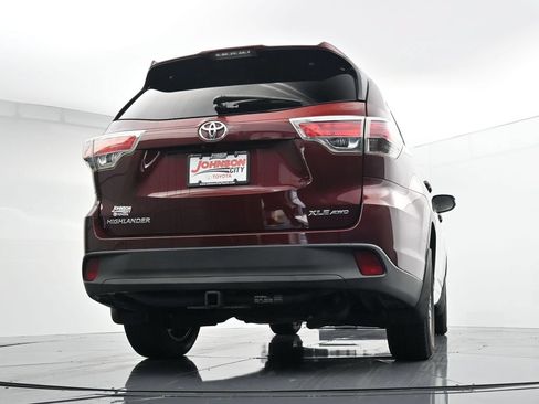 Used 2016 Toyota Highlander XLE AWD/4WD image 36