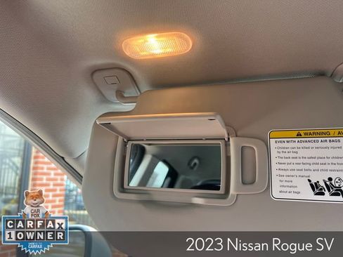Used 2023 Nissan Rogue SV image 32