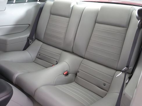 Used 2006 Ford Mustang GT Premium RWD image 24