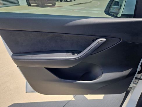 Used 2022 Tesla Model Y Performance AWD/4WD image 21