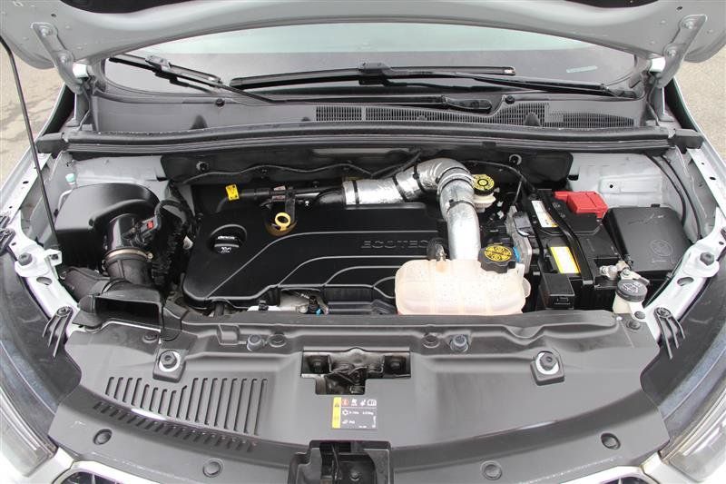 Used 2019 Buick Encore Essence AWD/4WD image 10