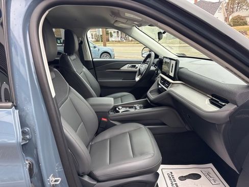 New 2025 Ford Explorer Active w/ Active Comfort Package image 27