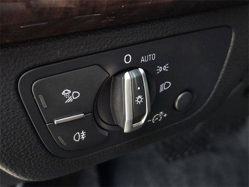 Used 2019 Audi Q5 2.0T Premium Plus w/ Premium Plus Package image 21