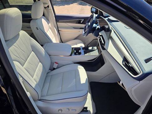 New 2026 Buick Enclave Avenir w/ Super Cruise Package AWD/4WD image 15