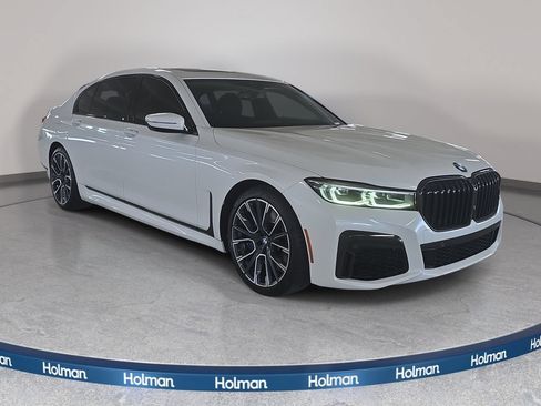 Used 2021 BMW 750i xDrive w/ Executive Package AWD/4WD image 4
