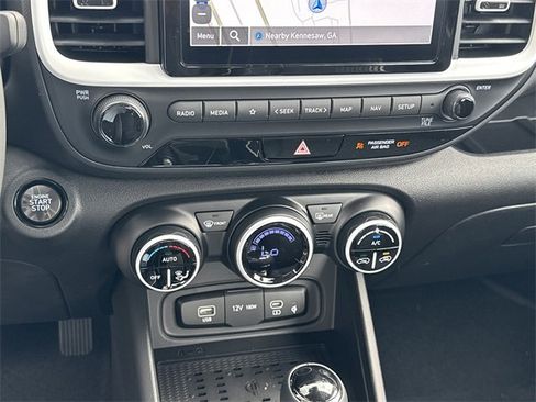 New 2025 Hyundai Venue Limited image 24