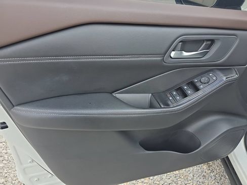 Used 2023 Nissan Rogue SV w/ SV Premium Package AWD/4WD image 14