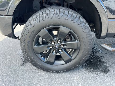 Used 2014 Ford F150 FX4 w/ Equipment Group 402A Luxury AWD/4WD image 16