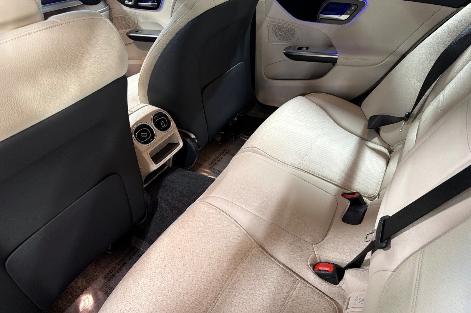 Used 2024 Mercedes-Benz C 300 Sedan image 11