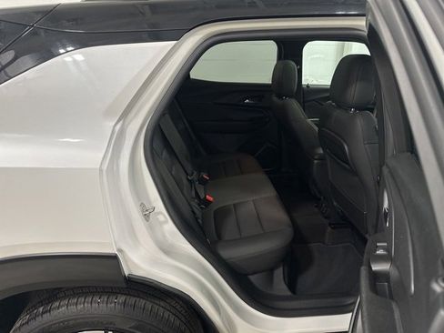 Used 2022 Chevrolet TrailBlazer RS w/ Sun and Liftgate Package image 15