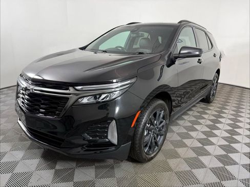 Used 2023 Chevrolet Equinox RS image 2