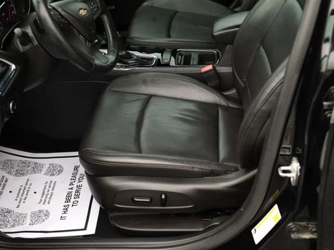 Used 2017 Chevrolet Cruze Premier FWD image 16