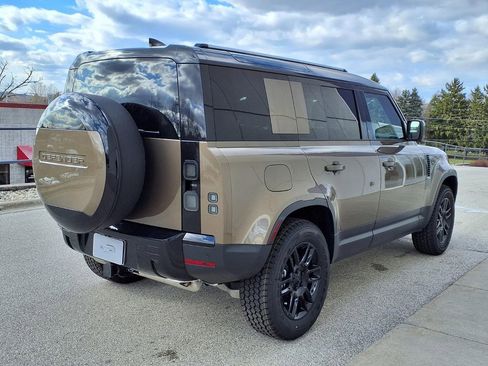 New 2026 Land Rover Defender 110 S AWD/4WD image 5