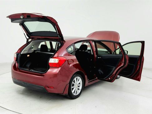 Used 2014 Subaru Impreza 2.0i Premium w/ All-Weather Package w/CVT AWD/4WD image 11
