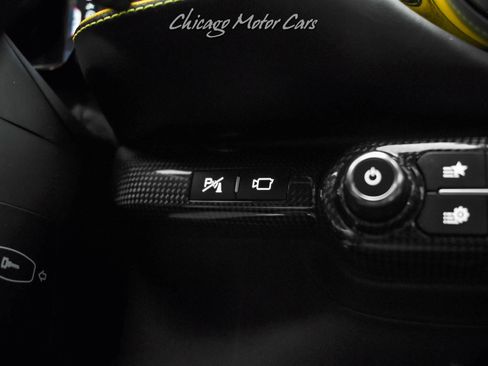 Used 2021 Ferrari 812 Superfast RWD image 17