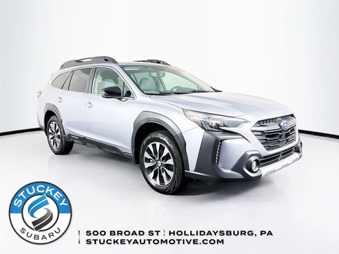 Used 2025 Subaru Outback Limited AWD/4WD image 1