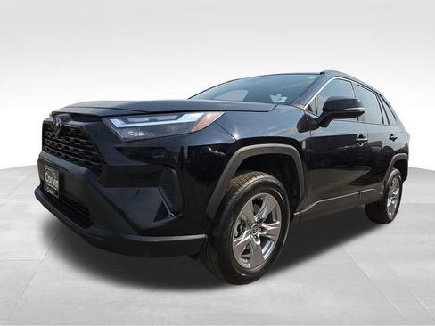 Used 2024 Toyota RAV4 XLE AWD/4WD image 6