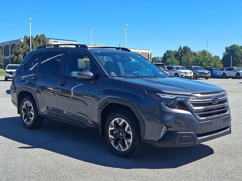 Used 2026 Subaru Forester Premium AWD/4WD image 3