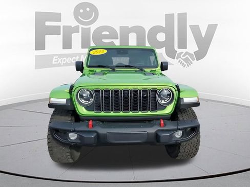 Used 2025 Jeep Wrangler Unlimited Rubicon AWD/4WD image 8