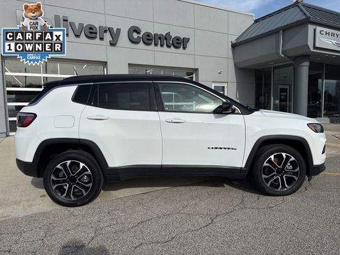 Used 2024 Jeep Compass Limited AWD/4WD image 4