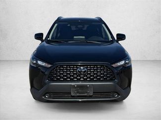 Used 2025 Toyota Corolla Cross LE video 2