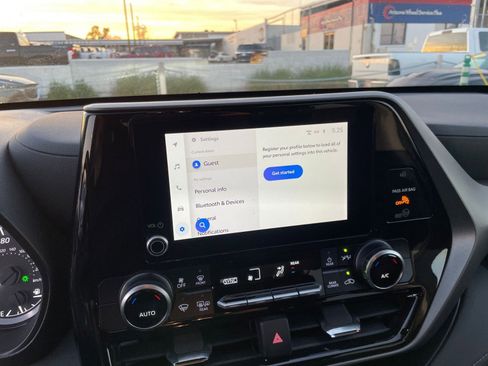 Used 2025 Toyota Highlander LE image 22