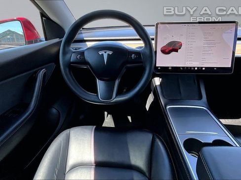 Used 2022 Tesla Model Y Long Range AWD/4WD image 5