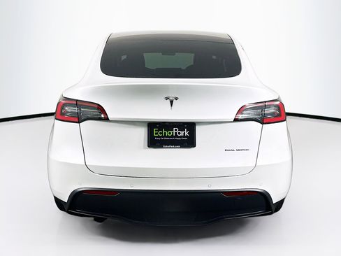 Used 2021 Tesla Model Y Long Range AWD/4WD image 7