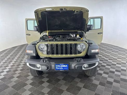 Used 2026 Jeep Gladiator Sport AWD/4WD image 15
