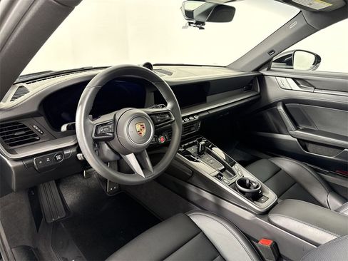 Certified 2025 Porsche 911 Carrera image 4